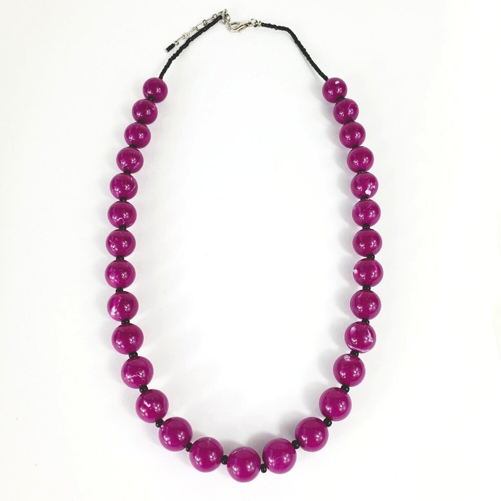 Vintage 70s Retro Women's Purple Beaded Necklace